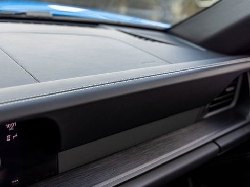 Certified 2024 Porsche 911 Carrera GTS image 41