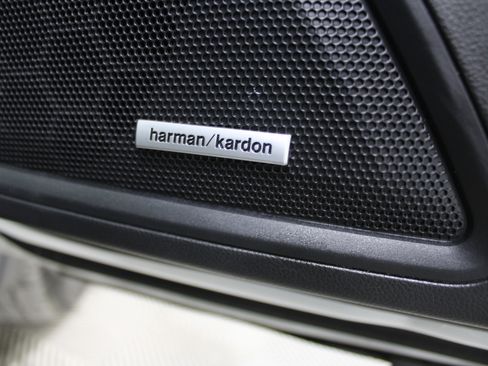 Used 2025 Subaru Outback Onyx Edition image 25