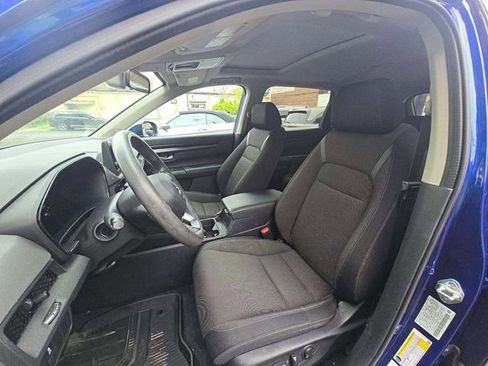 Used 2024 Honda CR-V EX image 3