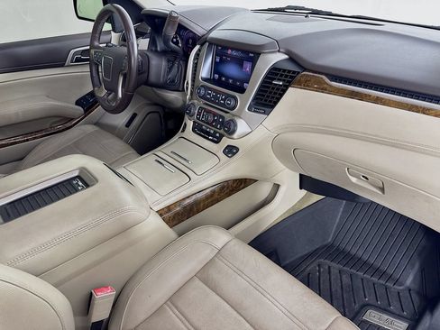 Used 2015 GMC Yukon Denali w/ Premium Package AWD/4WD image 38