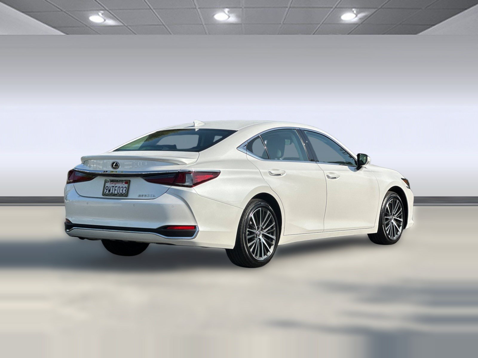 Certified 2025 Lexus ES 300h w/ Premium Package FWD image 9