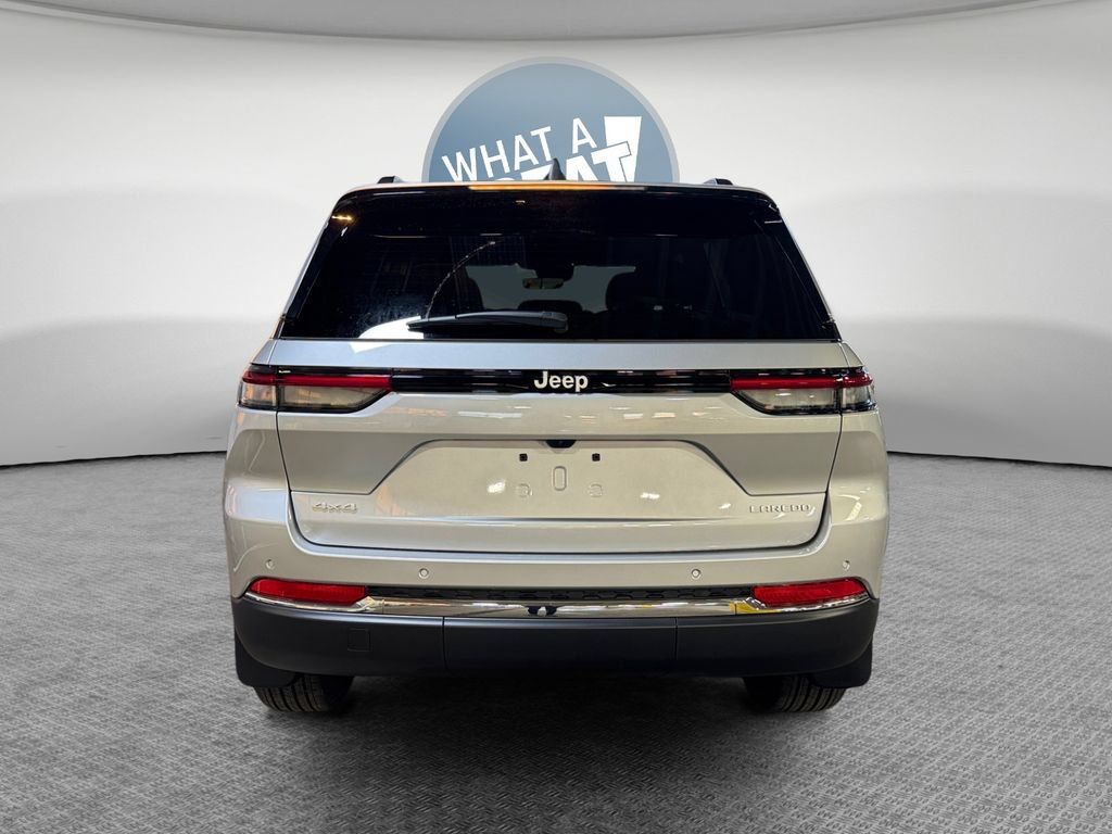 New 2025 Jeep Grand Cherokee Laredo X AWD/4WD image 5