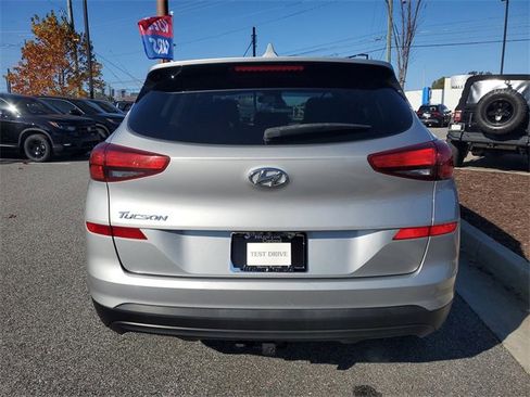 Used 2020 Hyundai Tucson SE image 5