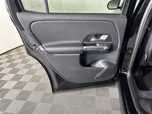 Certified 2022 Mercedes-Benz GLB 250 w/ Premium Package Lite image 24