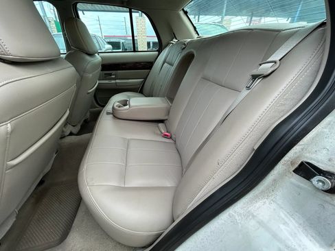 Used 2010 Mercury Grand Marquis LS RWD image 6