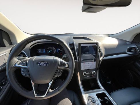 Used 2024 Ford Edge SEL w/ Sport Appearance Package AWD/4WD image 10