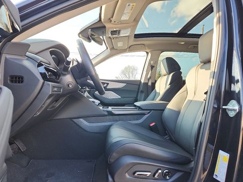 Used 2025 Acura MDX SH-AWD image 13