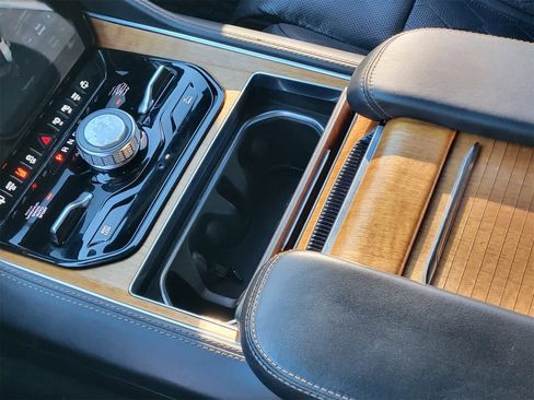 Used 2022 Jeep Grand Wagoneer Series III image 18