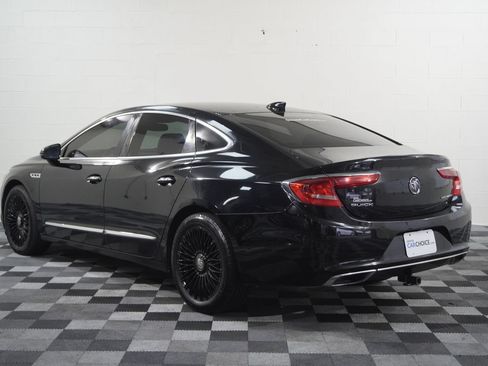 Used 2017 Buick LaCrosse Essence FWD image 3