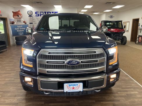Used 2016 Ford F150 Platinum w/ Equipment Group 701A Luxury AWD/4WD image 3