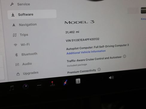 Used 2023 Tesla Model 3 Standard Range RWD image 12