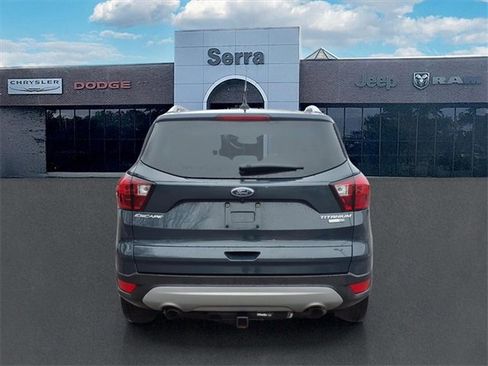 Used 2019 Ford Escape Titanium image 5