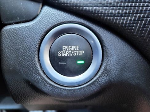 Used 2022 Chevrolet Equinox RS w/ RS Leather Package image 21