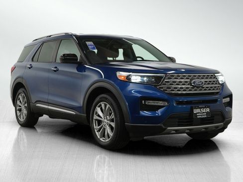 Used 2023 Ford Explorer Limited image 7