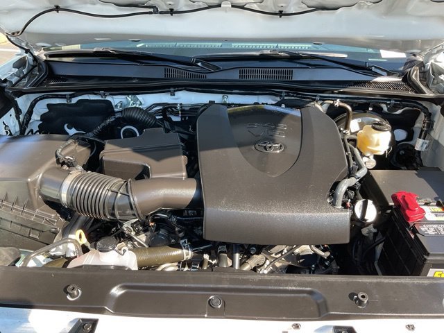 Used 2022 Toyota Tacoma TRD Off-Road w/ Technology Package RWD image 14