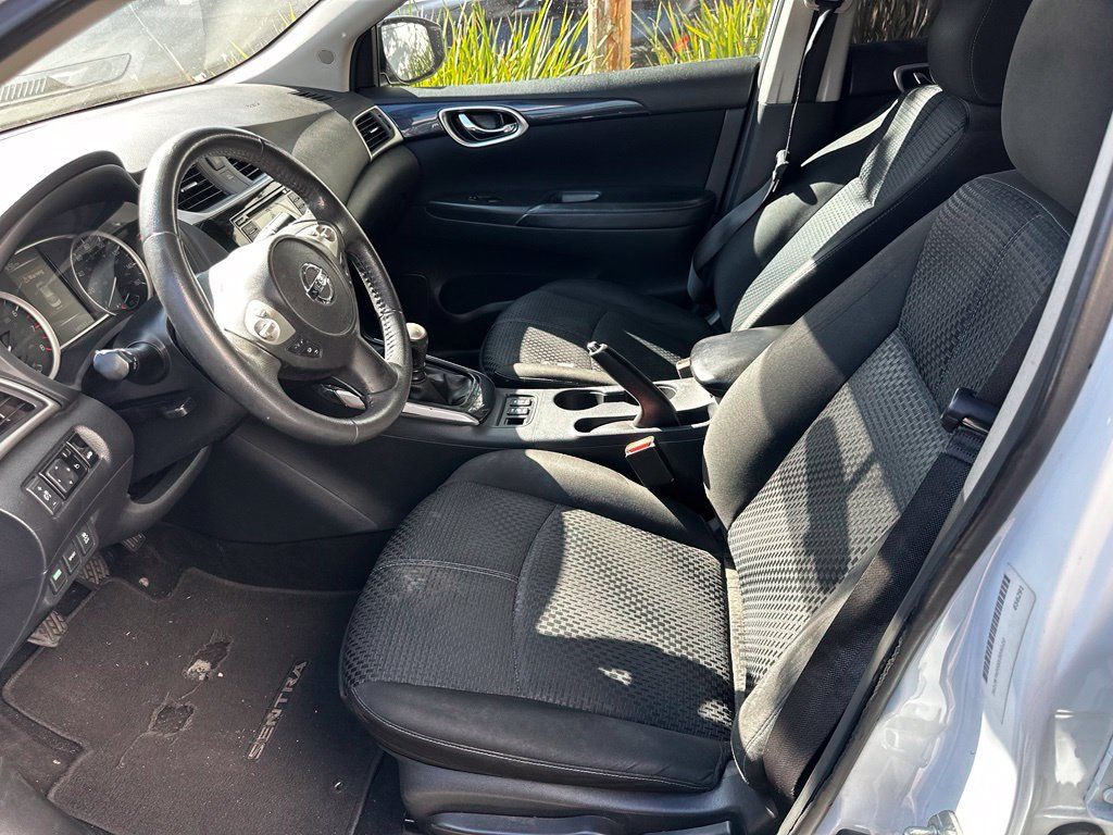 Used 2017 Nissan Sentra SR Turbo w/ SR Midnight Edition FWD image 19