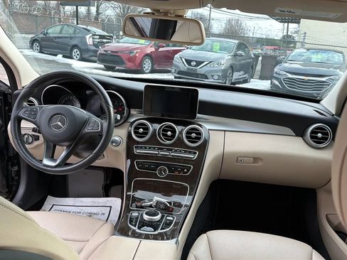 Used 2018 Mercedes-Benz C 300 Sedan w/ Premium Package image 31