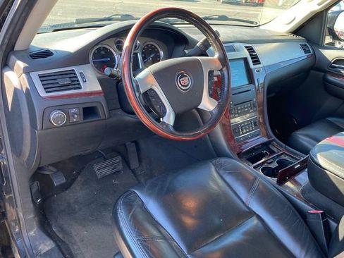 Used 2009 Cadillac Escalade EXT Base image 5