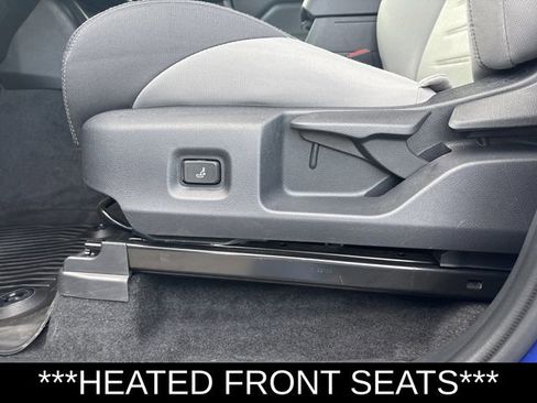 Used 2025 Toyota Tacoma TRD Off-Road AWD/4WD image 11