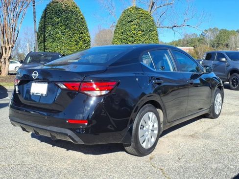 Used 2025 Nissan Sentra S image 6