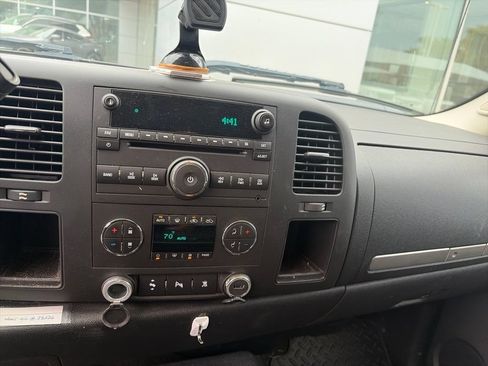 Used 2011 Chevrolet Silverado 1500 LT w/ All-Star Edition RWD image 17