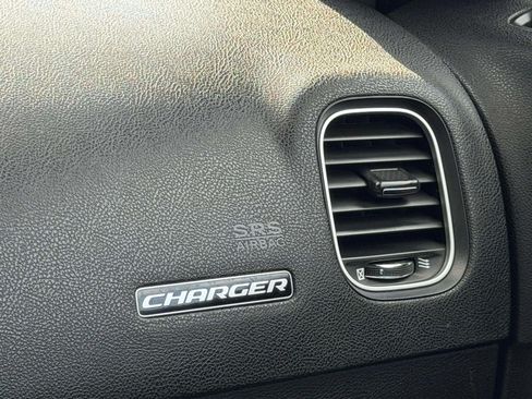 Used 2015 Dodge Charger SE w/ Popular Equipment Group AWD/4WD image 33