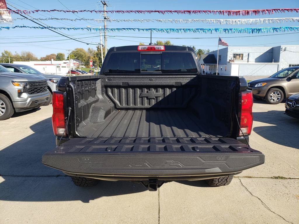 New 2026 Chevrolet Colorado ZR2 w/ Technology Package AWD/4WD image 10