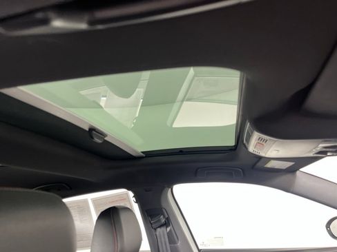 Used 2023 Volkswagen Jetta GLI Autobahn FWD image 3