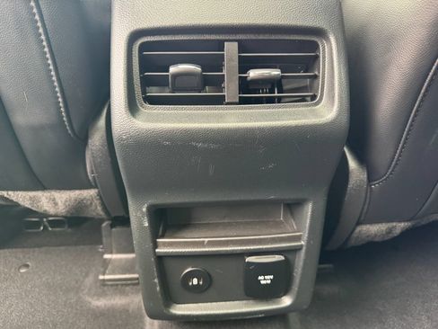 Used 2024 Ford Edge ST-Line AWD/4WD image 38