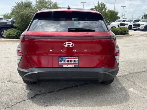 Used 2025 Hyundai Kona SEL FWD image 4