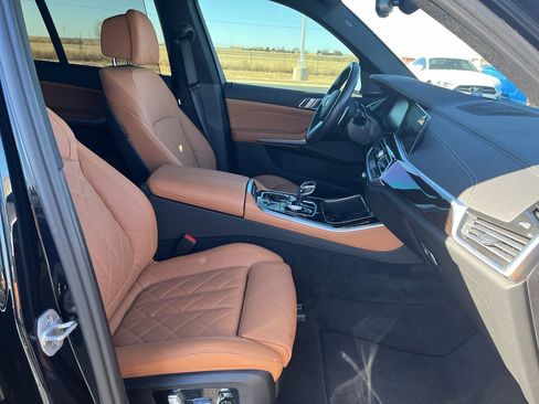 Used 2023 BMW X5 xDrive45e w/ Executive Package image 9