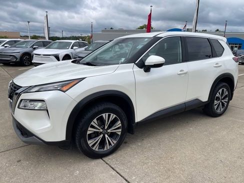 Used 2023 Nissan Rogue SV AWD/4WD image 2