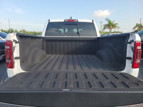 Used 2023 RAM 1500 Laramie AWD/4WD image 8