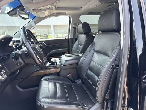 Used 2020 GMC Yukon Denali w/ Denali Ultimate Package AWD/4WD image 16