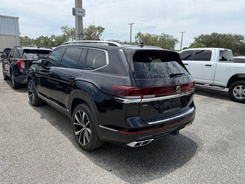 Used 2024 Volkswagen Atlas SEL Premium R-Line AWD/4WD image 9
