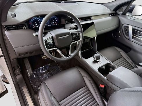 Certified 2025 Land Rover Discovery Sport Dynamic SE AWD/4WD image 10