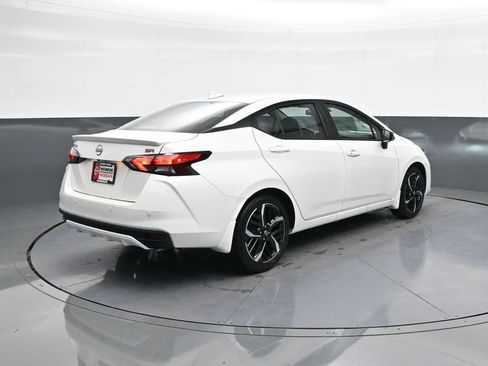 New 2025 Nissan Versa SR w/ Trunk Package image 7