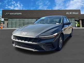 New 2026 Hyundai Elantra SE FWD video 1