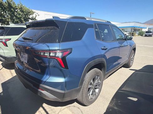 Used 2025 Chevrolet Equinox LT w/ Convenience Package II FWD image 8
