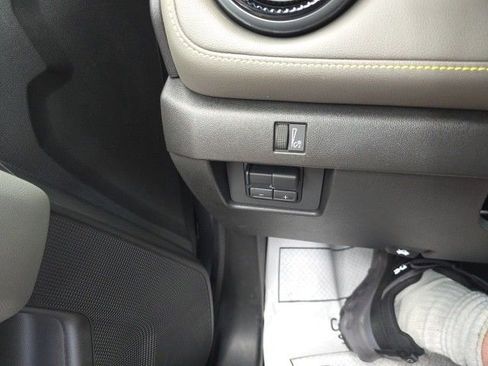 Certified 2023 Chevrolet Colorado ZR2 w/ Desert Boss Special Edition image 20