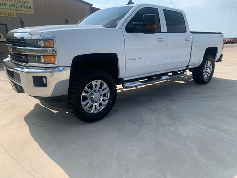 Used 2017 Chevrolet Silverado 2500 LT w/ All Star Edition AWD/4WD image 3