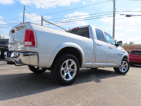 Used 2018 RAM 1500 Laramie RWD image 3