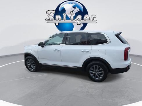 Certified 2024 Kia Telluride LX image 7