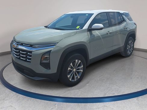 Used 2026 Chevrolet Equinox LT w/ Convenience Package II FWD image 1
