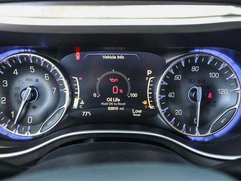Used 2022 Chrysler Pacifica Touring-L FWD image 23