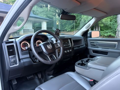 Used 2019 RAM 1500 Classic Tradesman RWD image 12