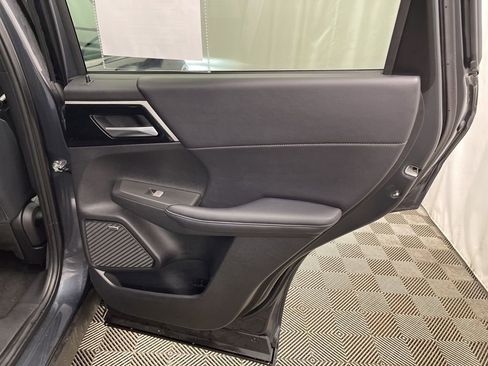 Used 2025 Mitsubishi Outlander SE image 32