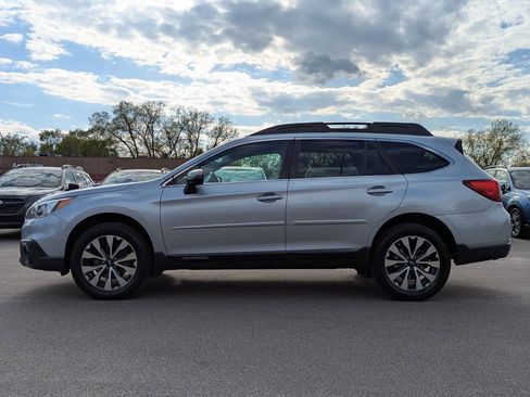 Used 2017 Subaru Outback 2.5i Limited AWD/4WD image 8