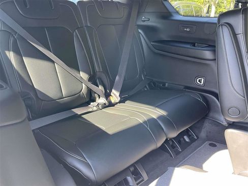 New 2025 Jeep Grand Cherokee L Limited w/ Luxury Tech Group II image 34