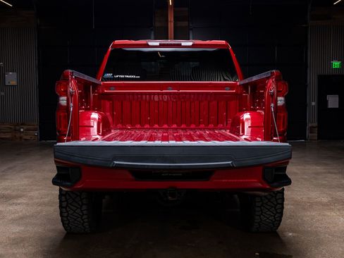 Used 2022 Chevrolet Silverado 1500 RST image 9